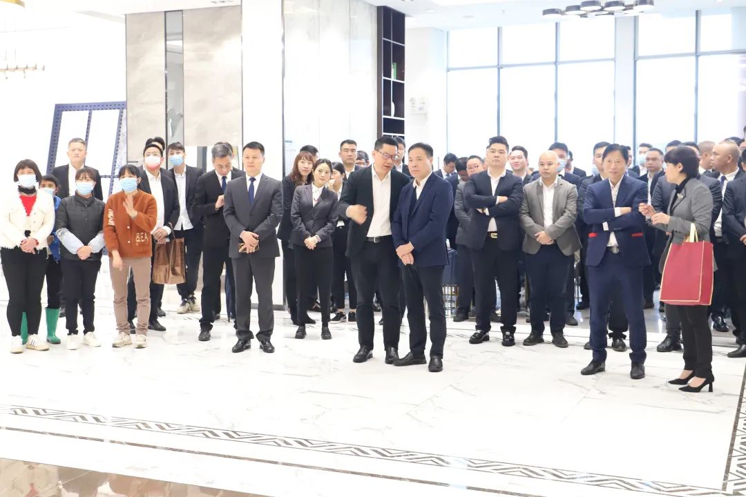 GA黄金甲地砖公司高层及部分代表前往南海、清远生产基地，，，，，，配合庆祝瓷砖地砖生产基地开工