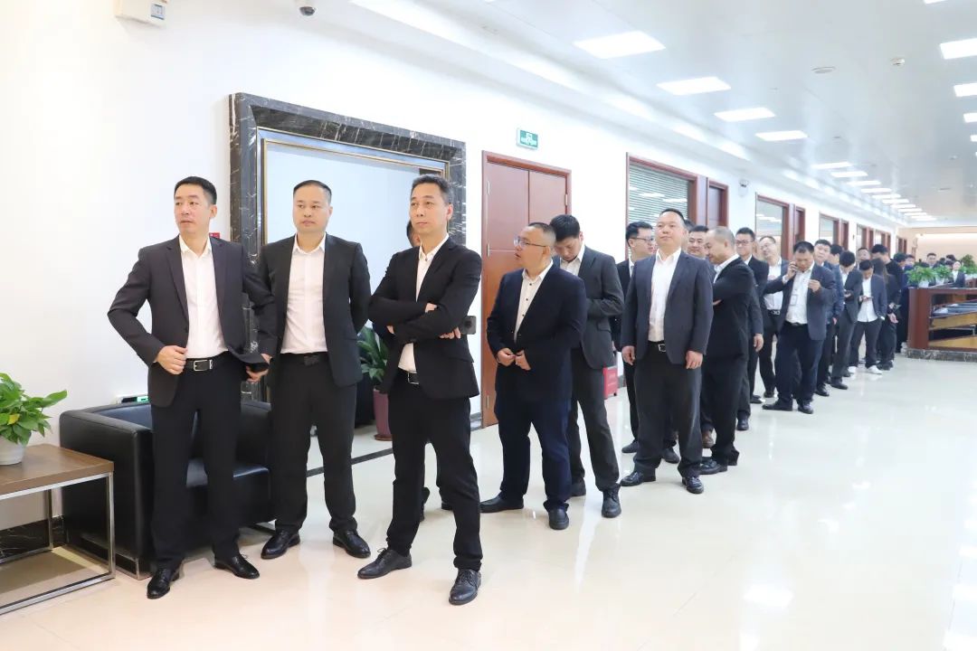 2023迈步新征程，，，，，，GA黄金甲地砖将坚持稳中求进的事情总基调